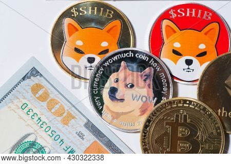 Dogecoin Doge, Bitcoin, Ethereum Eth, Shiba Coin, Included With Crypto Currency Coin  On Stack 100 H