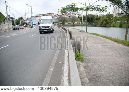 Salvador, Bahia, Brazil - August 17, 2021: Guard Rails Is Seen On A Road Along The Dique De Itororo 