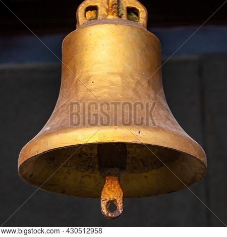 Copper Old Vintage Bell. Decor Concept Element In The Interior Of A Deck, Cabin Of A Ship, Restauran