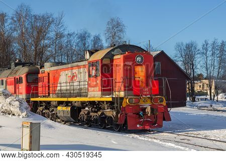 Sortavala, Russia - March 10, 2021: Red Shunting Locomotive Tem2 At The Sortavala Railway Station