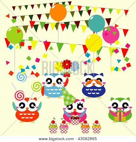 Éléments fête anniversaire avec des chouettes mignons