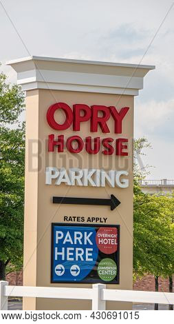 Opry House Parking Lot - Nashville, Tennessee - June 15, 2019