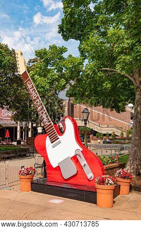 Huge Guitars At Grand Ole Opry - Nashville, Tennessee - June 15, 2019