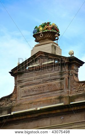 Gyümölcs kosár szobor, Merchant City, Glasgow