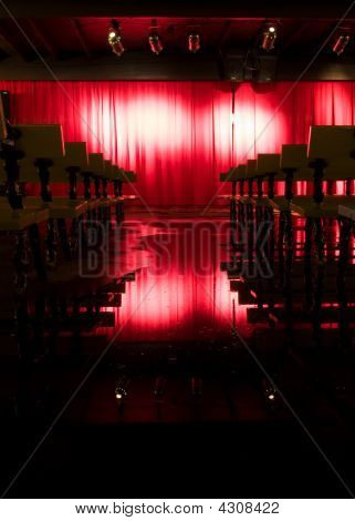 Noc w teatrze
