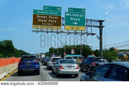 Anne Arundel County, Maryland, U.s.a - August 15, 2021 - The Heavy Traffic On Route 301 Near Sandy P