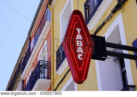 Bordeaux , Aquitaine  France - 08 20 2021 : Tabac French Red Brand Logo And Store Tobacco Sign Text 