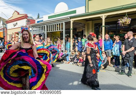 Arrowtown, New Zealand - April 23,2016 : There Is Parade Event During The Arrowtown Autumn Festival