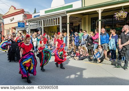 Arrowtown, New Zealand - April 23,2016 : There Is Parade Event During The Arrowtown Autumn Festival