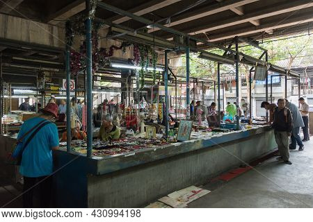 Bangkok,thailand - Oct 29,2019 : Talat Phlu Market In The Morning,this Market Is Set Under A Bridge