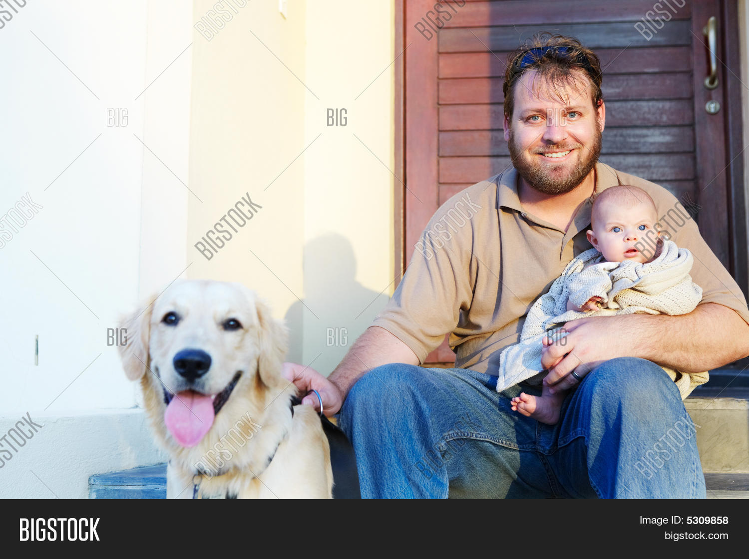 Отец и собака. Мама папа мальчик и собака. Папа никаких собак в доме папа. Щенок пап. Щенок пап.