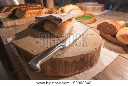 Bread And Bakeries setting (be Partly Consumed)