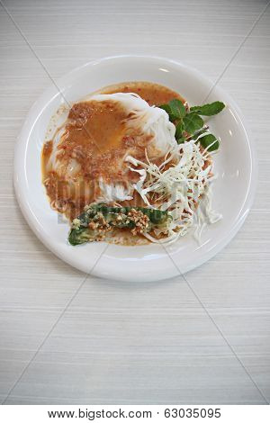 Curry Chicken Noodles (khanom Chin).