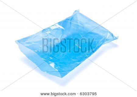Blauwe lege polyethyleen pakket