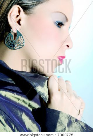 女性