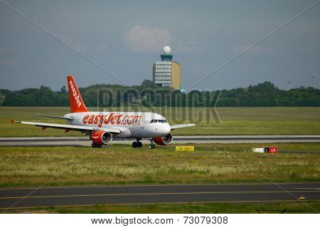 BUDAPEST, HUNGARY - MAY 5: EasyJet A319  taxiing at Budapest Liszt Ferenc Airport, May 5th 2012. Easyjet is the second largest low-cost airline of Europe.