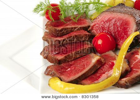 半生的牛肉