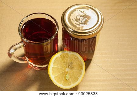 Black tea with honey and lemon