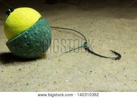 KD Snowman rig Underwater. Carp Hook Boilies Underwater. Carp fishing hook Underwater. Selective focus and shallow Depth of field