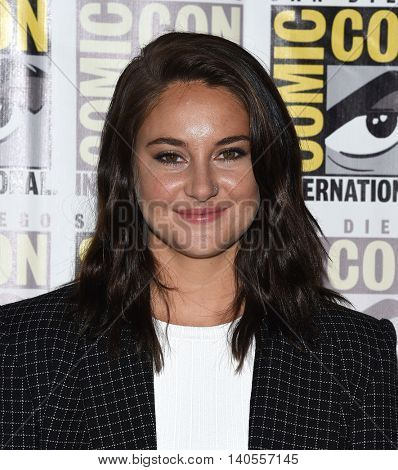 LOS ANGELES - JUL 21:  Shailene Woodley arrives to the Comic Con 2016 - 