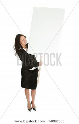 Alegres empresarias que presenta el tablero vacío