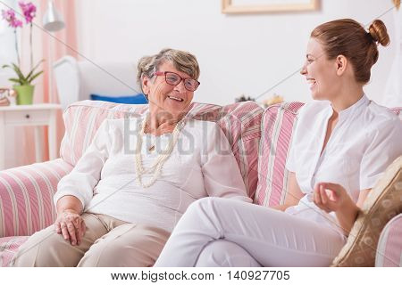 Having No Problems With Intergenerational Communication