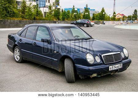 Mercedes-benz W210 E240