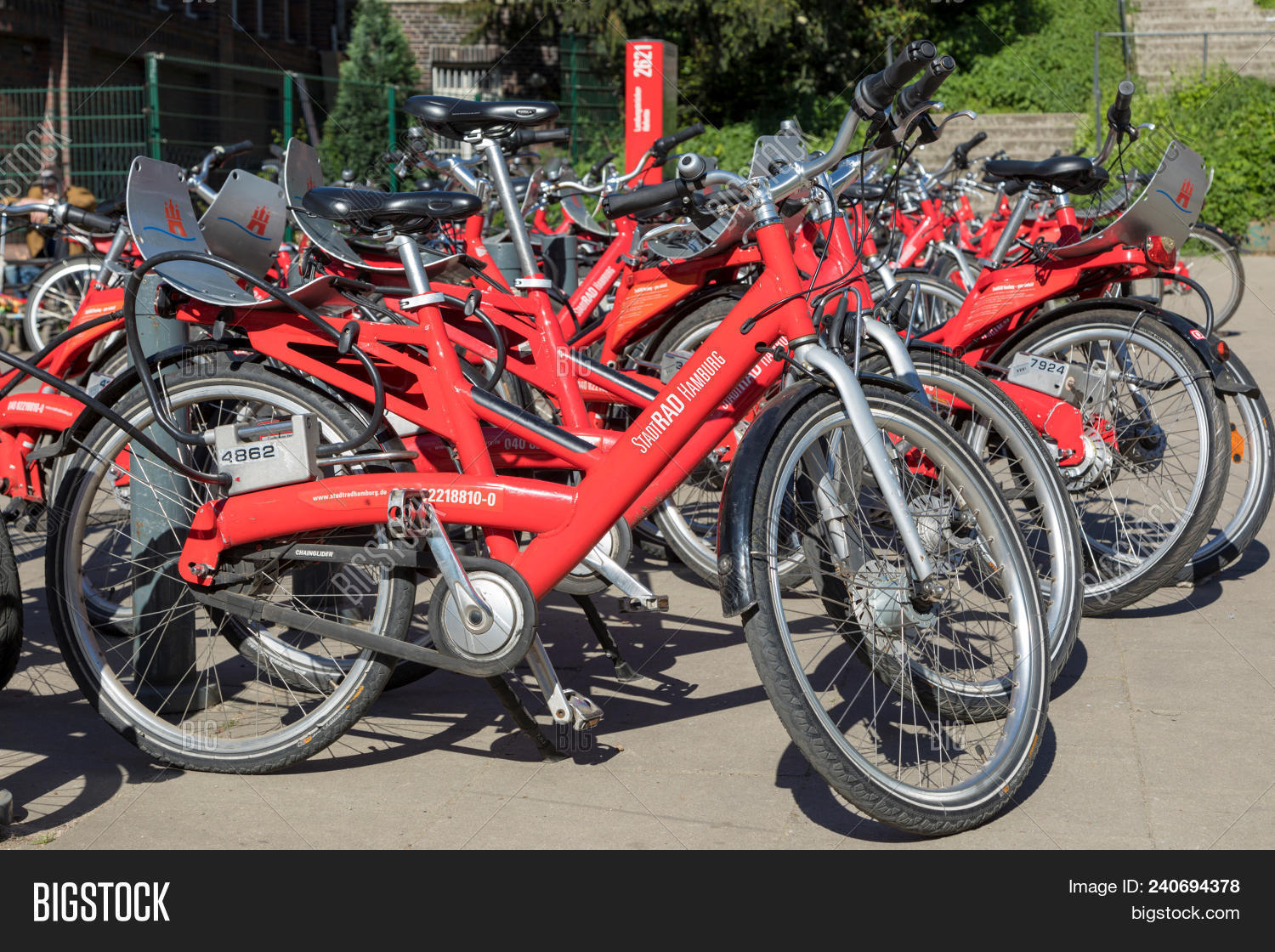red bike rental