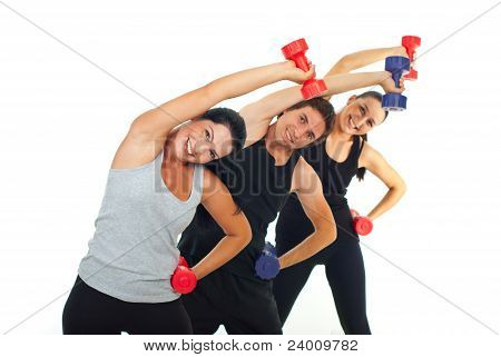 Entrenamiento de equipo feliz con mancuerna
