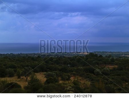 Nocny widok na morze