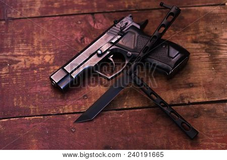 Black Knife. Black Gun.
