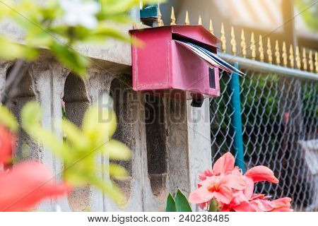 Red Mail Box