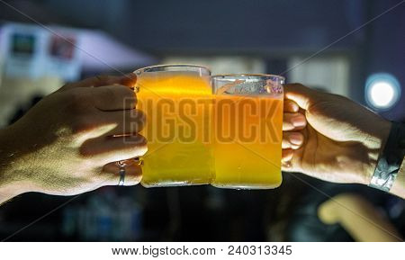 Draft Beer Hand Comemoration