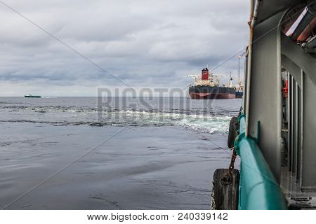 View From Ship Or Vessel Deck To Open Sea - Heavy Duty Work At Sea. Tanker And Fpso Vessels Are On B