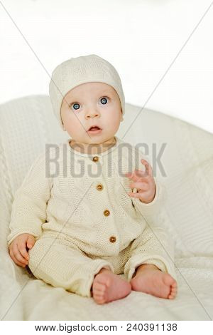 Sweet Baby Wearing Knitted Suit