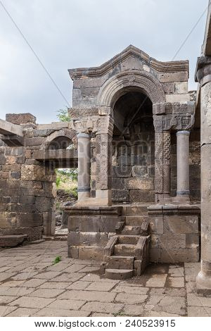 Remains Of An Ancient Synagogue In The Ruins Of Ancient Jewish Settlement Umm El Kanatir - Mother Ar