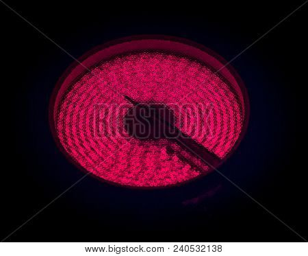 Ceramic Stove Top - Hot Spiral On Black