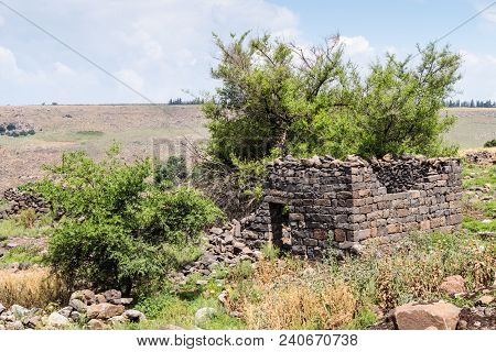 Ruins Of Ancient Jewish Settlement Umm El Kanatir - Mother Arches On The Golan Heights