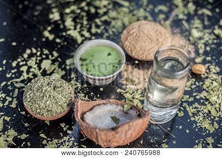 Ayurvedic Face Pack Of Coconut Water,fuller’s Earth Or Mulpani Mitti, Neem With Its Fruit And Dried