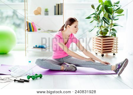 Carpet Vitality Wellness Wellbeing Slender Slim Fit Shape Weekend Teenager White Light Concept. Pret