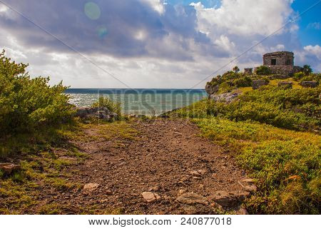The Mayan Ruins In Tulum, Mexico. The Ruins Were Built On Tall Cliffs On The Caribbean Sea. Tulum Wa