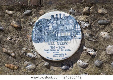 Arundel, Uk - May 5th 2018: A Plaque On The High Street In Arundel, Commemorating The Life Of Bill B