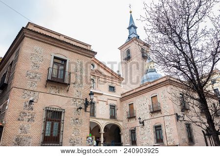 Church Of San Gines De Arles