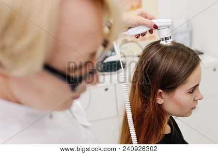 Trihoskopiya - Is A Method Of Hair Examination Using A Special Device - Trihoskopa.