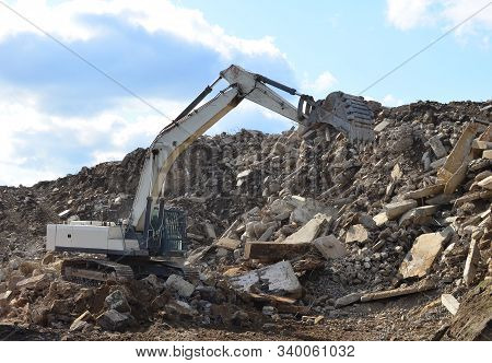 Salvaging And Recycling Building And Construction Materials. Industrial Waste Treatment Plant. Excav