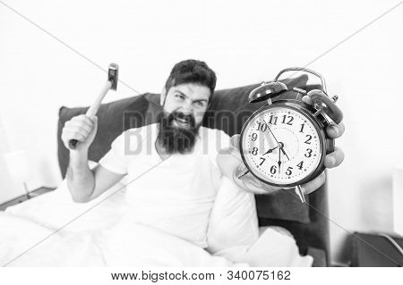 It Is Totally Normal To Hate Your Alarm Sound. Hateful Schedule. Best Alarm Clocks For People Who Ha