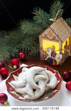 Vanilkipferl - Vanilla Crescents, Traditional Christmas Cookies In Germany, Austria, Czech Republic.