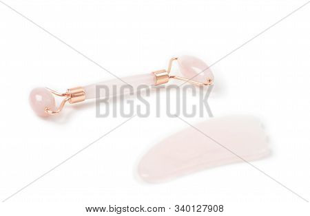 Jade Roller. Jade Face Roller For Beauty Facial Massage Therapy