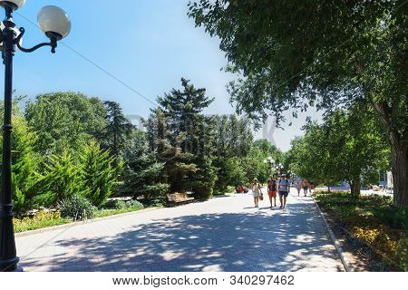 Evpatoria, Crimea, Russia-september 8, 2019: Duvanovskaya Pedestrian Street In The Resort Town. Vaca