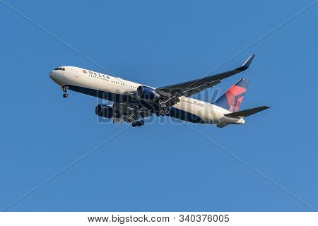 Frankfurt Germany 11.08.2019 Usa Delta Airlines Boeing 767-332 Approaching To Fraport Airport For La